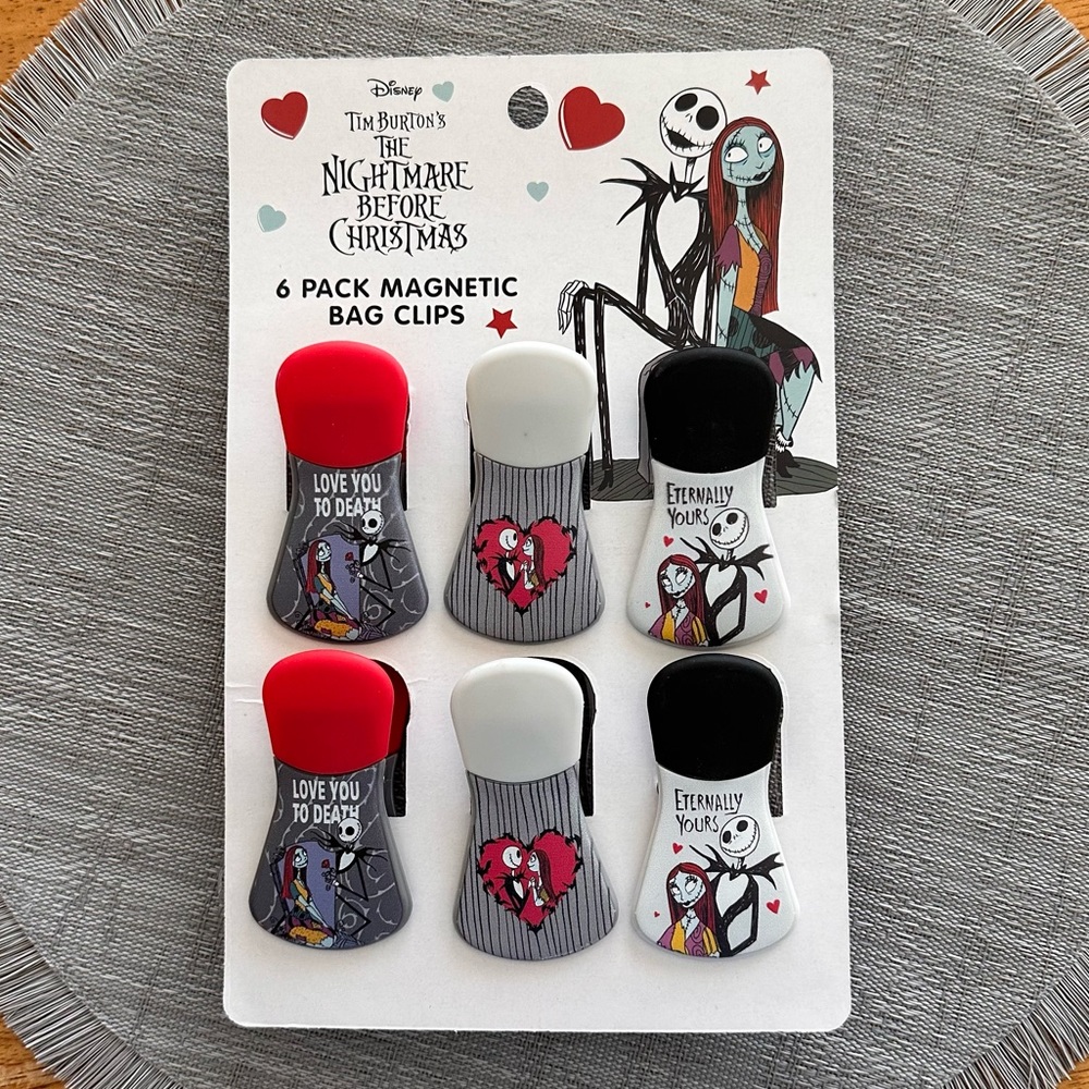 Nightmare Before Christmas Jack & Sally Hearts 6 Pack Magnetic Bag Clips New!